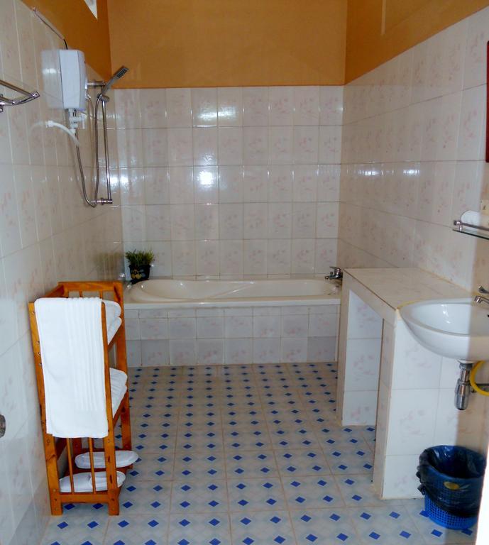 Hotel Kampot Manor Chambre photo