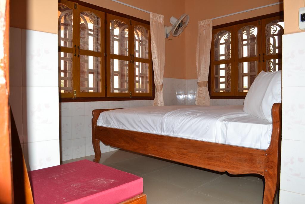 Hotel Kampot Manor Chambre photo
