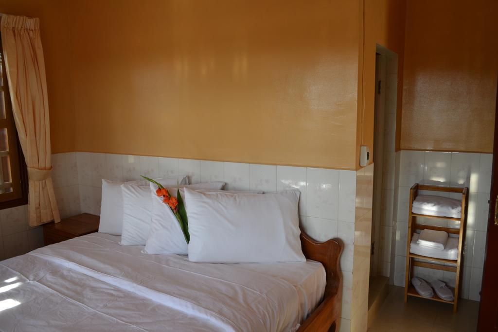 Hotel Kampot Manor Chambre photo