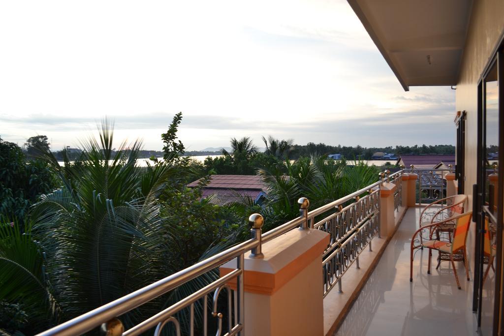 Hotel Kampot Manor Extérieur photo