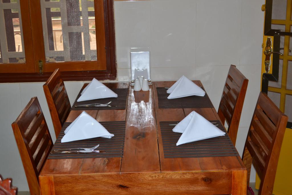 Hotel Kampot Manor Extérieur photo