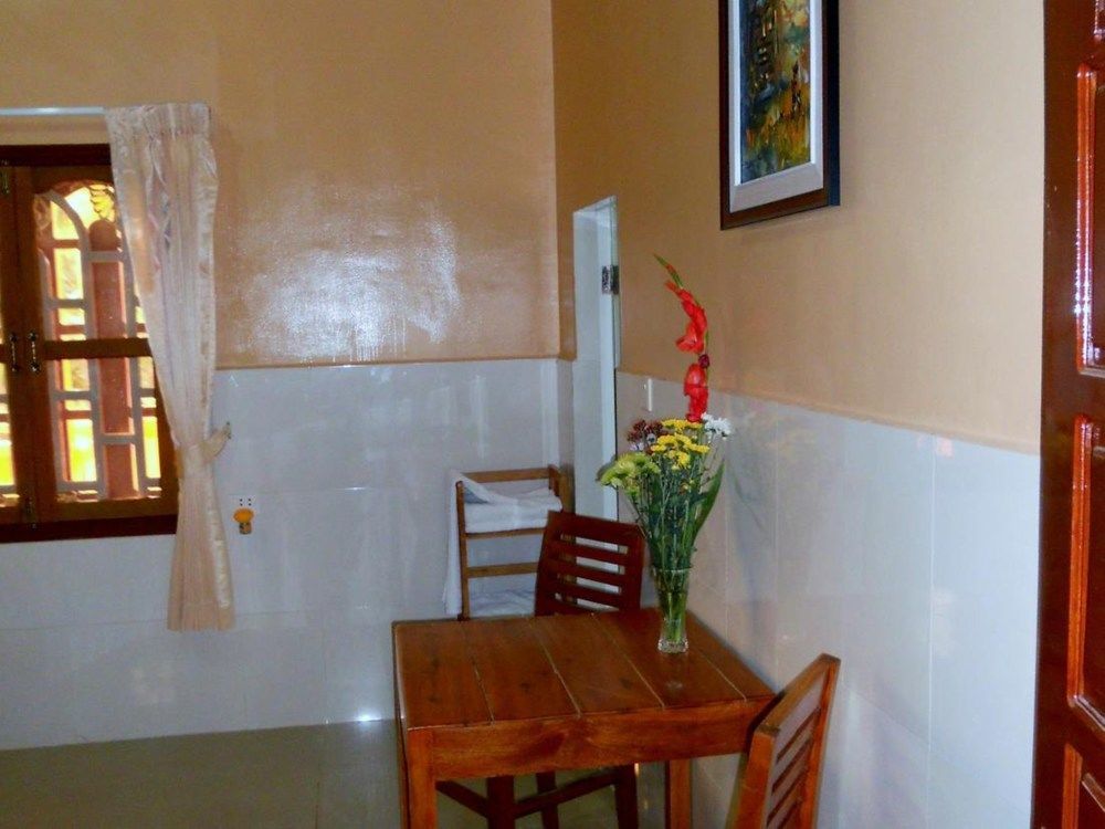 Hotel Kampot Manor Extérieur photo