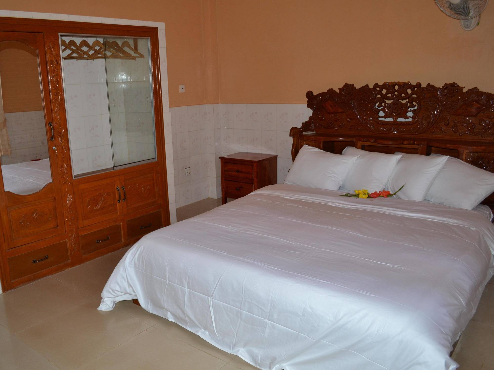 Hotel Kampot Manor Extérieur photo